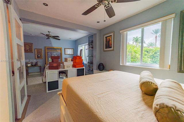 548 East Dr, Miami Springs, FL 33166