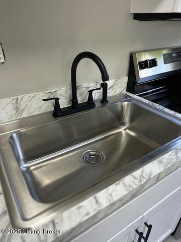 5312 Buckner Ave, Louisville, KY 40214