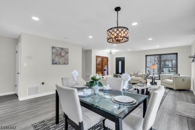 35 Gouverneur St, Newark City, NJ 07104