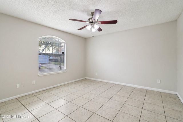 1864 SHERATON LAKES Circle, Middleburg, FL 32068