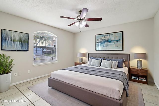 1864 SHERATON LAKES Circle, Middleburg, FL 32068