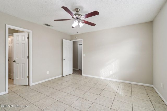 1864 SHERATON LAKES Circle, Middleburg, FL 32068