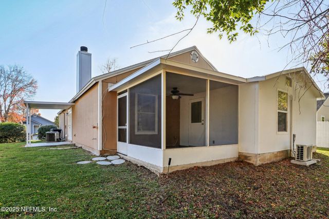 1864 SHERATON LAKES Circle, Middleburg, FL 32068