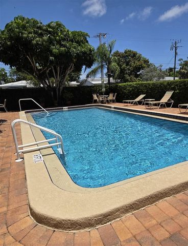 2400 NE 10th Street 104, Pompano Beach, FL 33062