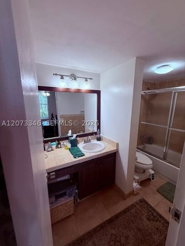 8330 Sands Point Blvd N208, Tamarac, FL 33321