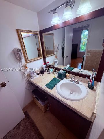 8330 Sands Point Blvd N208, Tamarac, FL 33321