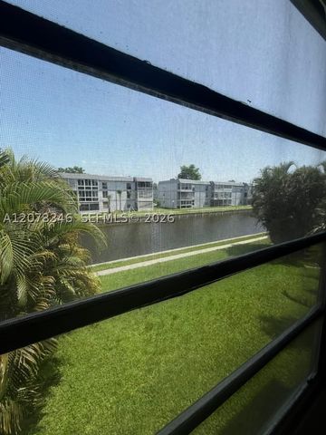 8330 Sands Point Blvd N208, Tamarac, FL 33321