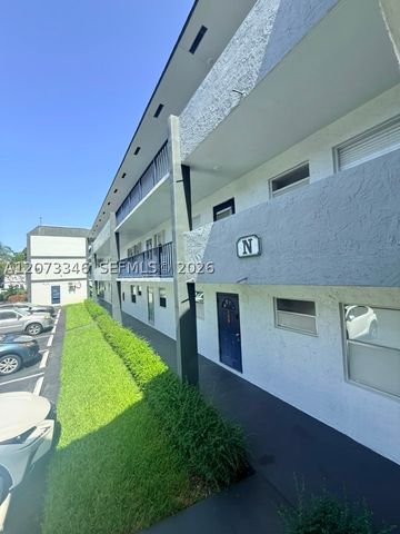 8330 Sands Point Blvd N208, Tamarac, FL 33321