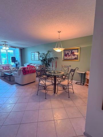 8330 Sands Point Blvd N208, Tamarac, FL 33321