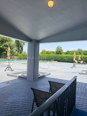 8330 Sands Point Blvd N208, Tamarac, FL 33321