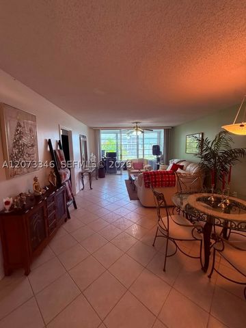 8330 Sands Point Blvd N208, Tamarac, FL 33321