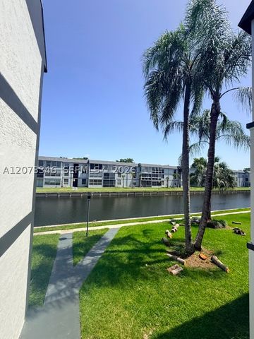 8330 Sands Point Blvd N208, Tamarac, FL 33321