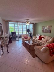 8330 Sands Point Blvd N208, Tamarac, FL 33321