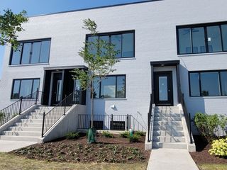 321 W. Prospect Avenue, Mount Prospect, IL 60056