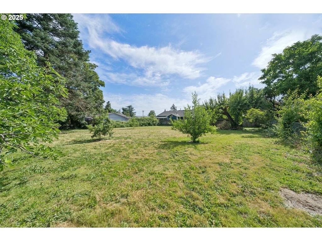 4830 Ne 60TH Ave, Portland, OR 97218
