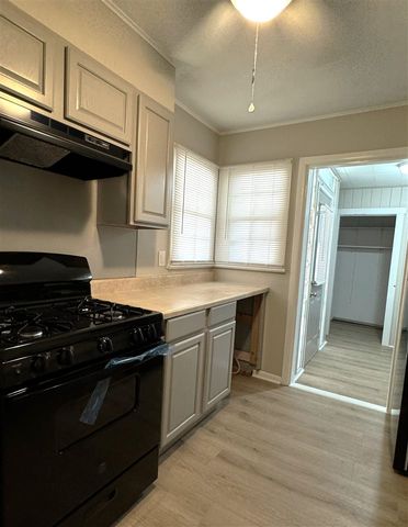 2326 NW Denver Ave, Lawton, OK 73505