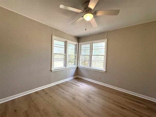 2326 NW Denver Ave, Lawton, OK 73505