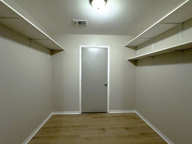 2326 NW Denver Ave, Lawton, OK 73505