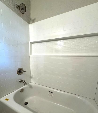 2326 NW Denver Ave, Lawton, OK 73505