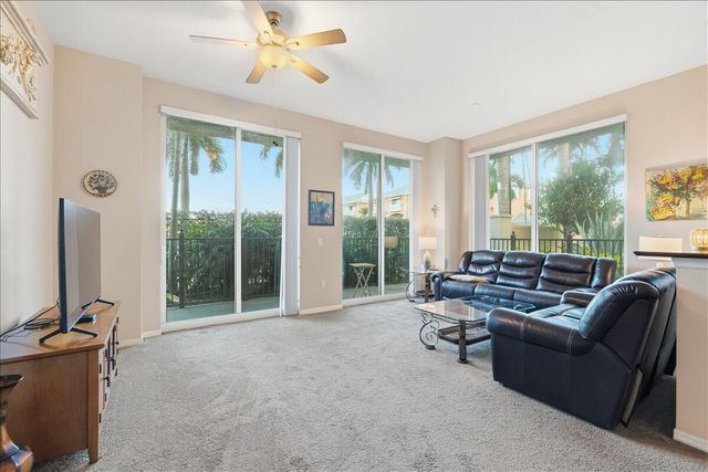 700 E Boynton Beach Boulevard 101, Boynton Beach, FL 33435