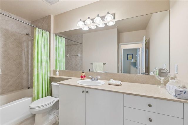 700 E Boynton Beach Boulevard 101, Boynton Beach, FL 33435