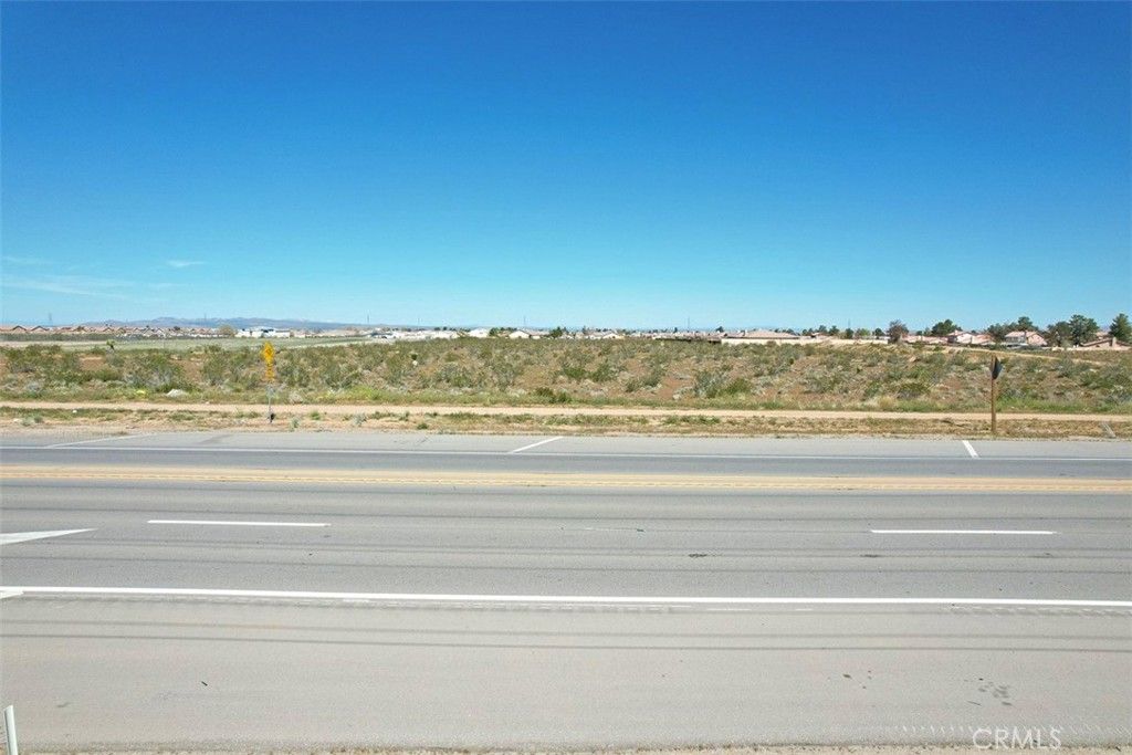 Image 31 of property listing at 5 Palmdale, Adelanto, CA 92301