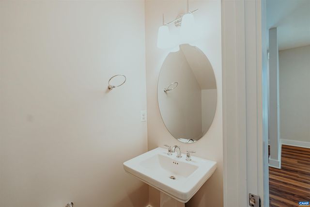 528 TRAILSIDE DR, Charlottesville, VA 22911