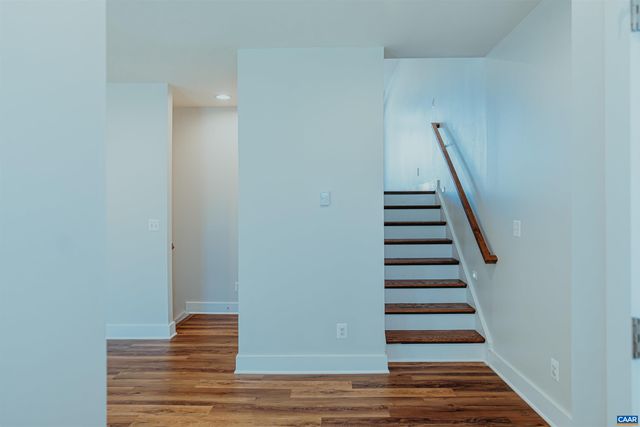 528 TRAILSIDE DR, Charlottesville, VA 22911