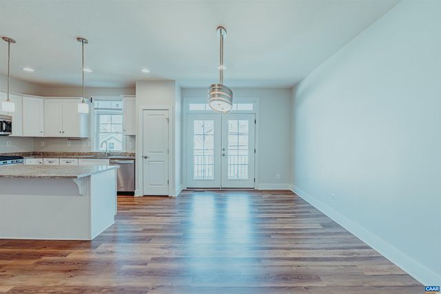 528 TRAILSIDE DR, Charlottesville, VA 22911