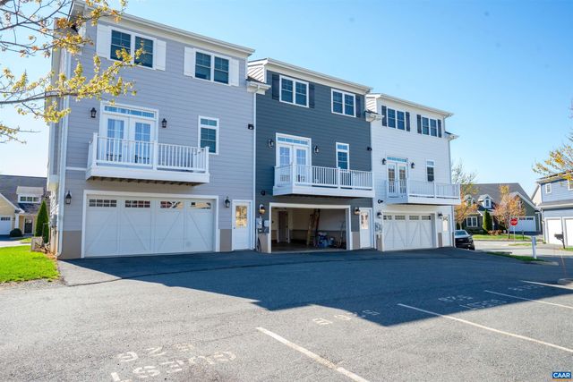 528 TRAILSIDE DR, Charlottesville, VA 22911