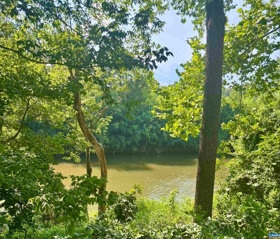 528 TRAILSIDE DR, Charlottesville, VA 22911