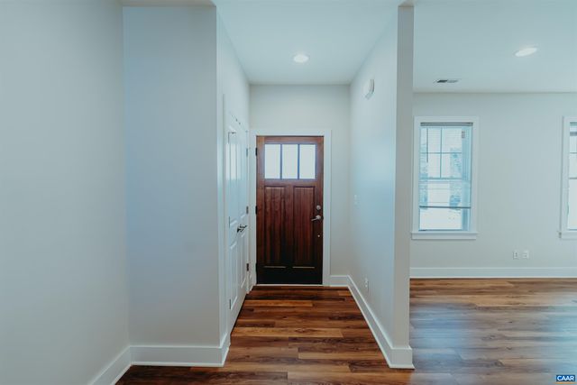 528 TRAILSIDE DR, Charlottesville, VA 22911