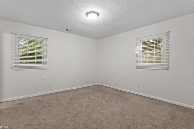 2920 Parapet CT, Chesapeake, VA 23323