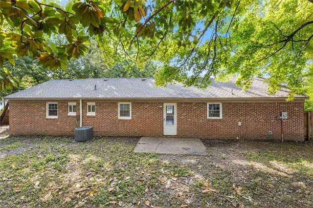 2920 Parapet CT, Chesapeake, VA 23323