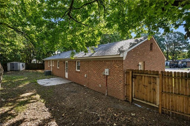 2920 Parapet CT, Chesapeake, VA 23323