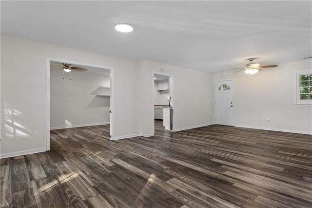 2920 Parapet CT, Chesapeake, VA 23323