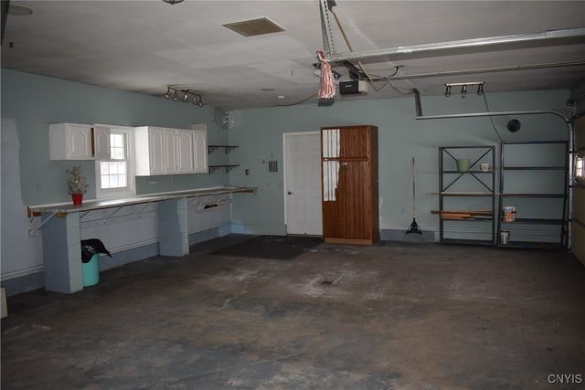 7620 Thompson Road, Cicero, NY 13212