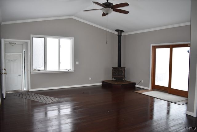 7620 Thompson Road, Cicero, NY 13212