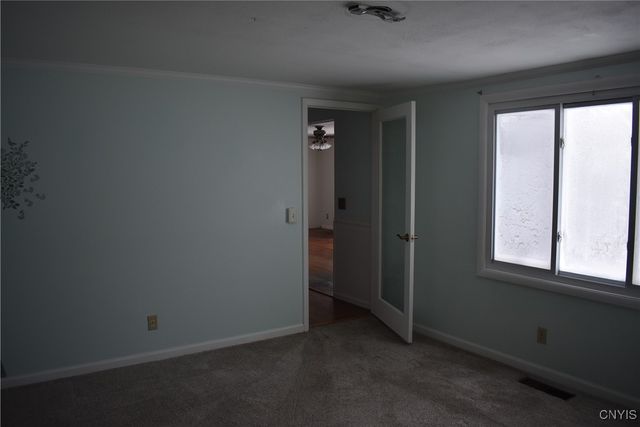 7620 Thompson Road, Cicero, NY 13212