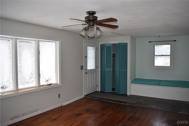 7620 Thompson Road, Cicero, NY 13212