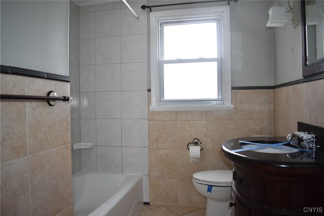 7620 Thompson Road, Cicero, NY 13212