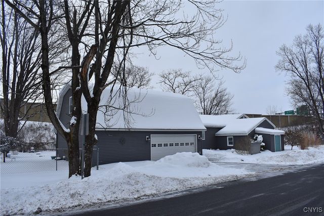 7620 Thompson Road, Cicero, NY 13212