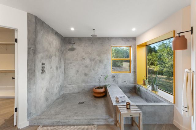412 Rancho Grande DR, Wimberley, TX 78676