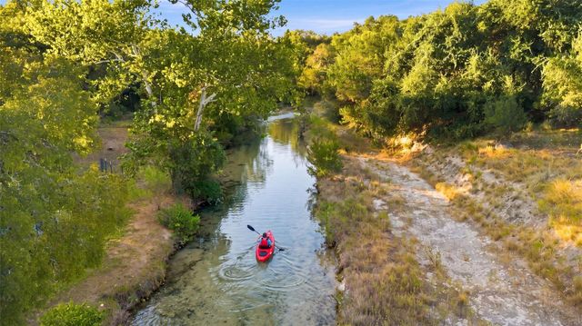 412 Rancho Grande DR, Wimberley, TX 78676
