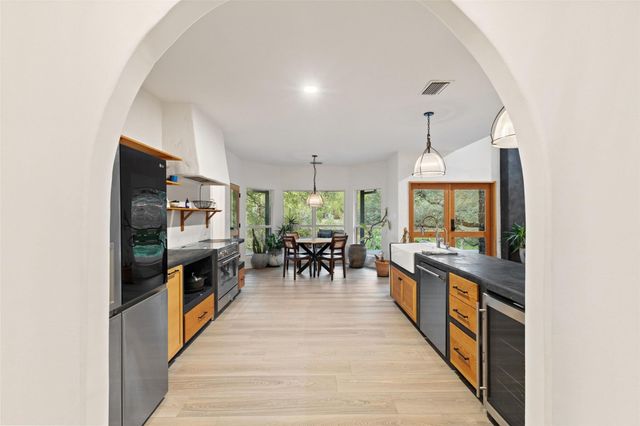 412 Rancho Grande DR, Wimberley, TX 78676