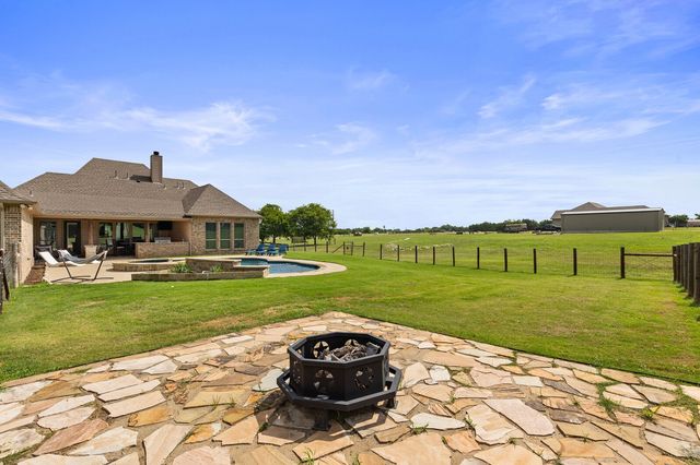 723 W Lee Avenue, Whitney, TX 76692