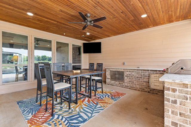 723 W Lee Avenue, Whitney, TX 76692
