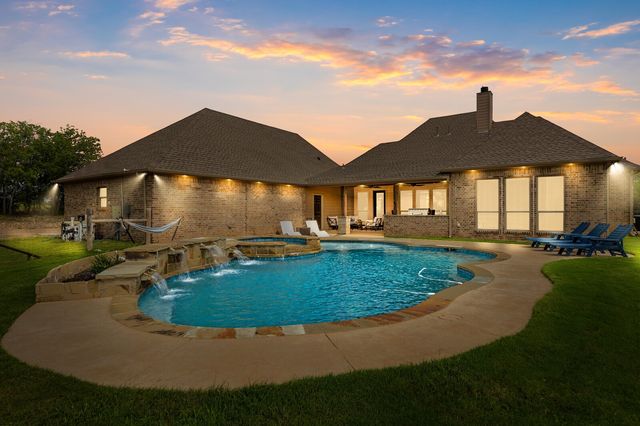 723 W Lee Avenue, Whitney, TX 76692