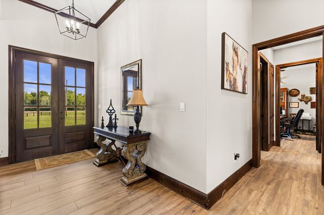723 W Lee Avenue, Whitney, TX 76692