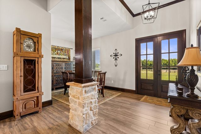 723 W Lee Avenue, Whitney, TX 76692